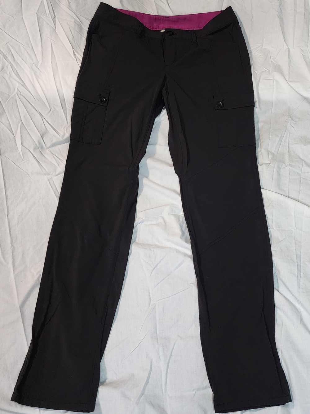 Womens Eddie Bauer Black Cargo Pants with Magenta Waistband Size 4